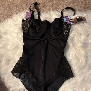 Elegant Black Lace Shapewear Bodysuit